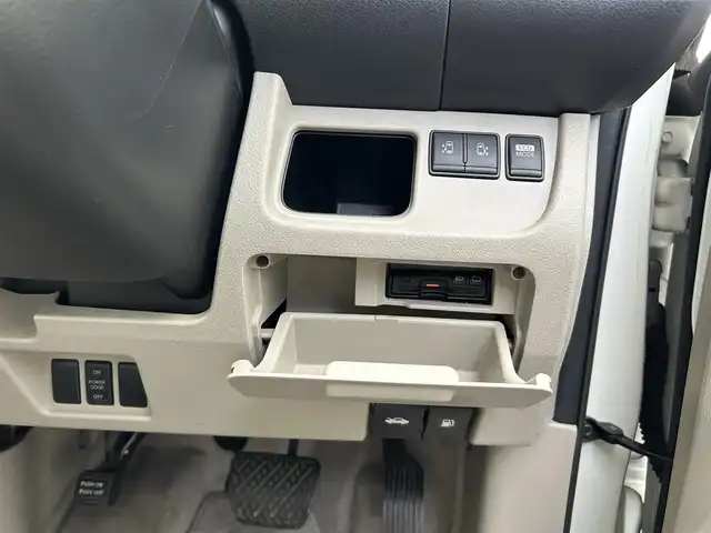 日産 セレナ 20G Sハイブリッド 長崎県 2013(平25)年 9.7万km ブリリアントホワイトパール 社外８インチSDナビ/CD/BT/ワンセグTV/バックカメラ/クルーズコントロール/両側パワースライドドア/ETC/アイドリングストップ/ロールサンシェード/ドライブレコーダー（前後）/純正１５インチホイール