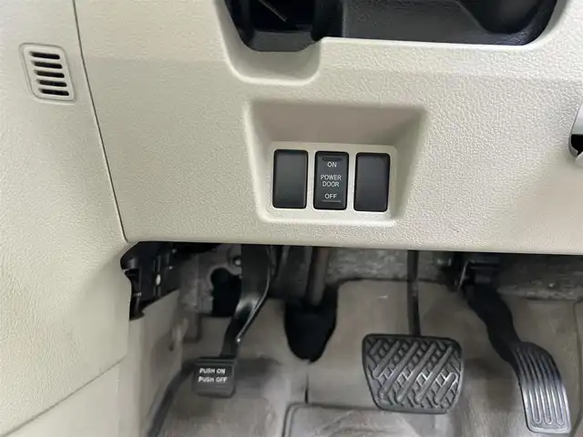 日産 セレナ 20G Sハイブリッド 長崎県 2013(平25)年 9.7万km ブリリアントホワイトパール 社外８インチSDナビ/CD/BT/ワンセグTV/バックカメラ/クルーズコントロール/両側パワースライドドア/ETC/アイドリングストップ/ロールサンシェード/ドライブレコーダー（前後）/純正１５インチホイール