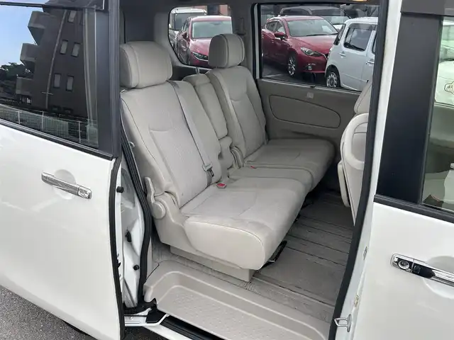 日産 セレナ 20G Sハイブリッド 長崎県 2013(平25)年 9.7万km ブリリアントホワイトパール 社外８インチSDナビ/CD/BT/ワンセグTV/バックカメラ/クルーズコントロール/両側パワースライドドア/ETC/アイドリングストップ/ロールサンシェード/ドライブレコーダー（前後）/純正１５インチホイール