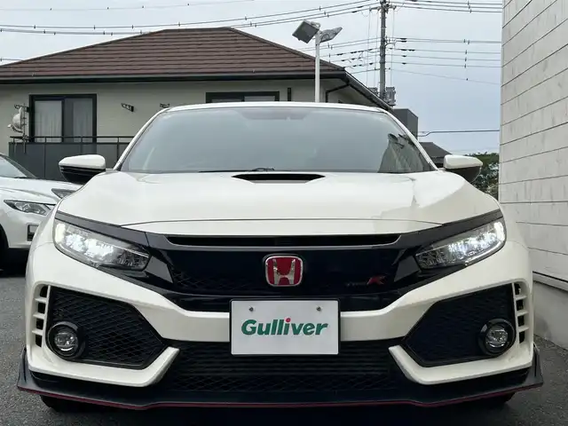 ホンダ シビック タイプR 埼玉県 2018(平30)年 6.1万km 白 ６MT/フルセグ　/メモリナビ　/バックカメラ　/ETC　/クルーズコントロール　/LEDヘッドライト　/オートライト/コーナーセンサー　/プッシュスタート/ステアリングスイッチ　/横滑り防止　/盗難防止　/衝突軽減システム