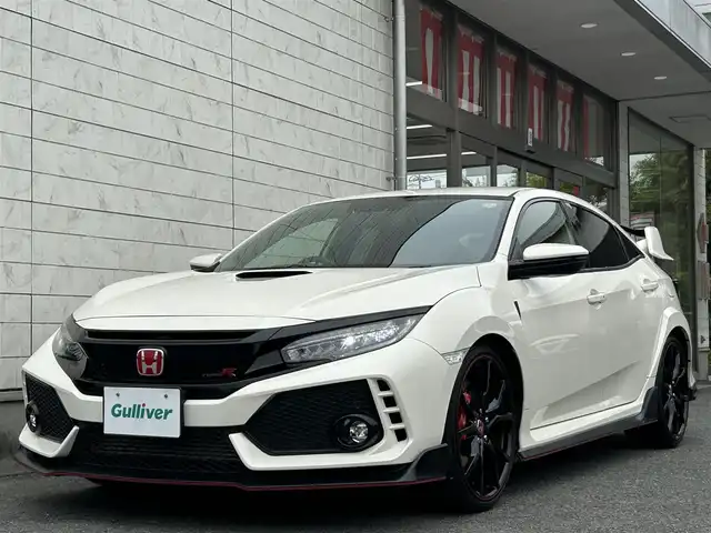 ホンダ シビック タイプR 埼玉県 2018(平30)年 6.1万km 白 ６MT/フルセグ　/メモリナビ　/バックカメラ　/ETC　/クルーズコントロール　/LEDヘッドライト　/オートライト/コーナーセンサー　/プッシュスタート/ステアリングスイッチ　/横滑り防止　/盗難防止　/衝突軽減システム