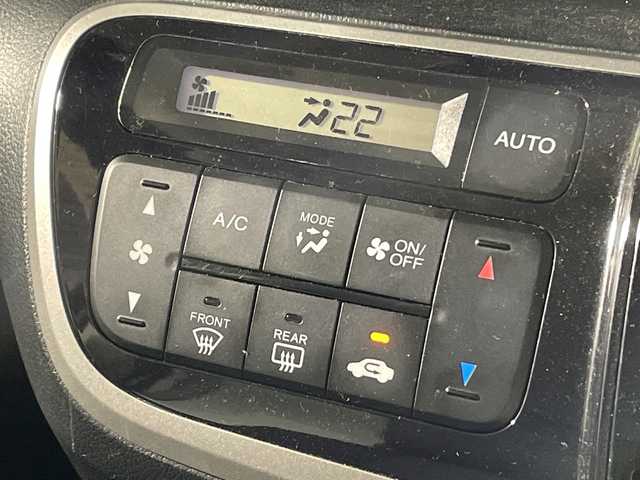 ホンダ Ｎ ＢＯＸ カスタム G Lパッケージ 福岡県 2013(平25)年 9.5万km プレミアムゴールドパープルパール ・純正ナビ　/（ＣＤ　ＤＶＤ　ＳＤ）　/・ワンセグＴＶ　/・バックカメラ　/・ＥＴＣ　/・横滑り防止　/・片側パワスラ　/・純正フロアマット　/・純正１４インチアルミ　/・ドアバイザー　/・ステアリングスイッチ　/・オートライト/・キセノンヘッドライト
