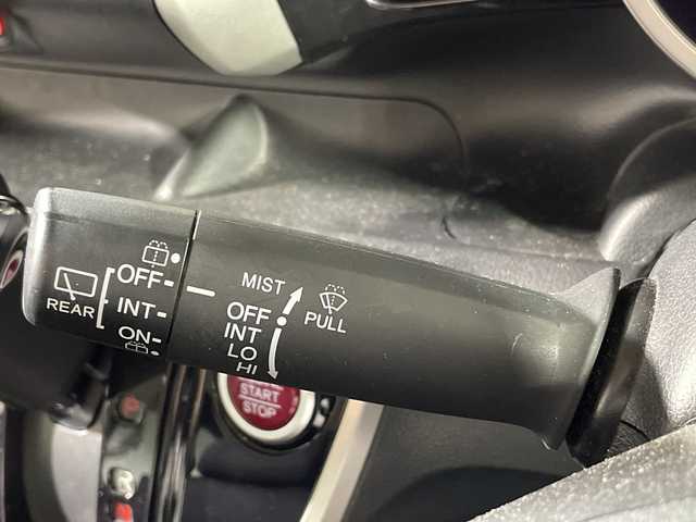 ホンダ Ｎ ＢＯＸ カスタム G Lパッケージ 福岡県 2013(平25)年 9.5万km プレミアムゴールドパープルパール ・純正ナビ　/（ＣＤ　ＤＶＤ　ＳＤ）　/・ワンセグＴＶ　/・バックカメラ　/・ＥＴＣ　/・横滑り防止　/・片側パワスラ　/・純正フロアマット　/・純正１４インチアルミ　/・ドアバイザー　/・ステアリングスイッチ　/・オートライト/・キセノンヘッドライト