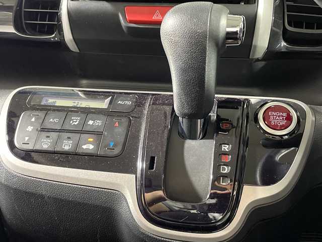 ホンダ Ｎ ＢＯＸ カスタム G Lパッケージ 福岡県 2013(平25)年 9.5万km プレミアムゴールドパープルパール ・純正ナビ　/（ＣＤ　ＤＶＤ　ＳＤ）　/・ワンセグＴＶ　/・バックカメラ　/・ＥＴＣ　/・横滑り防止　/・片側パワスラ　/・純正フロアマット　/・純正１４インチアルミ　/・ドアバイザー　/・ステアリングスイッチ　/・オートライト/・キセノンヘッドライト