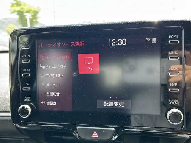 トヨタ ヤリス G 大阪府 2020(令2)年 4.9万km ホワイトパールクリスタルシャイン 純正ナビ/フルセグTV/BT/USB/衝突軽減システム/オートハイビーム/LEDヘッドライト/オートライト/純正フロアマット/ETC/ドライブレコーダー/スペアキーx1/取説/保証書
