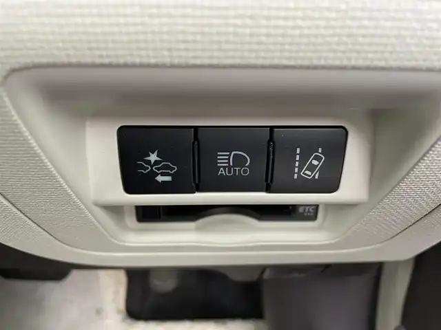 トヨタ ポルテ G 鳥取県 2016(平28)年 8.3万km クリームベージュ (株)IDOMが運営する【じしゃロン鳥取店】の自社ローン専用車両になります。こちらは現金またはオートローンご利用時の価格です。自社ローンご希望の方は別途その旨お申付け下さい/純正ナビ（NS2T-W66T）/・フルセグTV/・AM/FM/・CD/DVD/・Bluetooth接続/バックカメラ/HIDオートライト/D席シートヒーター/片側パワースライドドア/トヨタセーフティセンス/アイドリングストップ/プッシュスタート/ETC