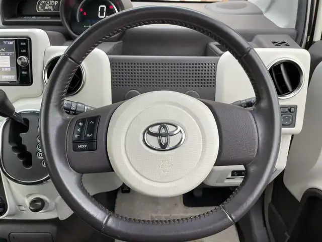 トヨタ ポルテ G 鳥取県 2016(平28)年 8.3万km クリームベージュ (株)IDOMが運営する【じしゃロン鳥取店】の自社ローン専用車両になります。こちらは現金またはオートローンご利用時の価格です。自社ローンご希望の方は別途その旨お申付け下さい/純正ナビ（NS2T-W66T）/・フルセグTV/・AM/FM/・CD/DVD/・Bluetooth接続/バックカメラ/HIDオートライト/D席シートヒーター/片側パワースライドドア/トヨタセーフティセンス/アイドリングストップ/プッシュスタート/ETC