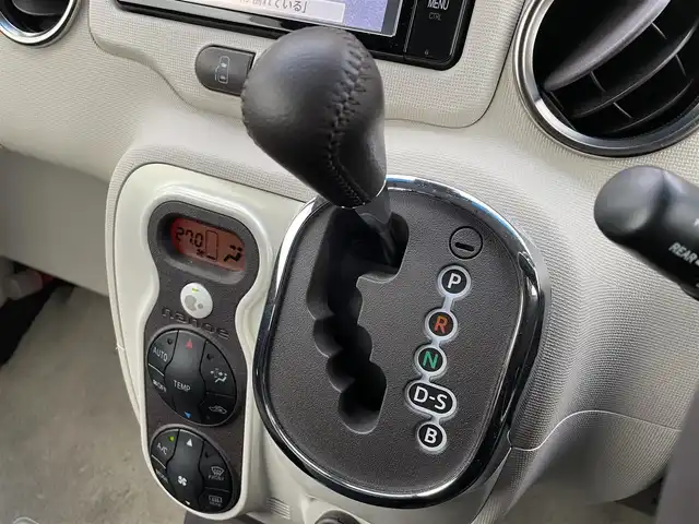 トヨタ ポルテ G 鳥取県 2016(平28)年 8.3万km クリームベージュ (株)IDOMが運営する【じしゃロン鳥取店】の自社ローン専用車両になります。こちらは現金またはオートローンご利用時の価格です。自社ローンご希望の方は別途その旨お申付け下さい/純正ナビ（NS2T-W66T）/・フルセグTV/・AM/FM/・CD/DVD/・Bluetooth接続/バックカメラ/HIDオートライト/D席シートヒーター/片側パワースライドドア/トヨタセーフティセンス/アイドリングストップ/プッシュスタート/ETC