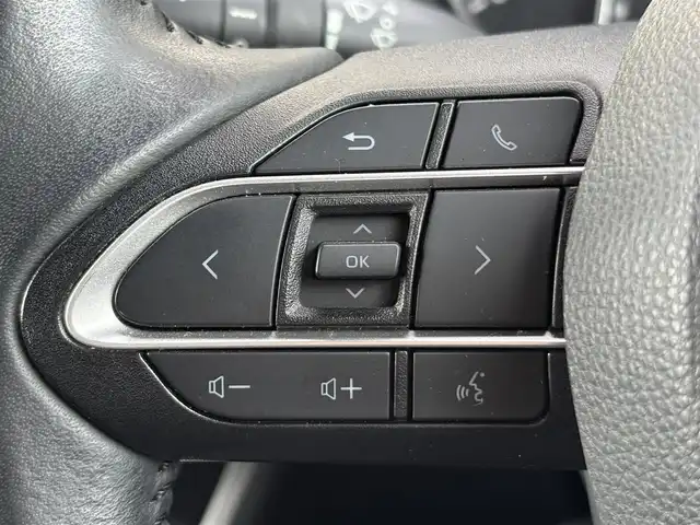 トヨタ ノア S－G 茨城県 2023(令5)年 2.6万km アティチュードブラックマイカ 純正メモリナビ(AM/FM/TV/Miracast/HDMI)/バックカメラ/クルーズコントロール/両側パワースライドドア/ビルトインETC2.0/LEDヘッドライト/フルセグTV/後席モニター/W(後席)エアコン/前後コーナーセンサー/レーンキープアシスト/オートライト/W+サイドエアバック/純正アルミホイール