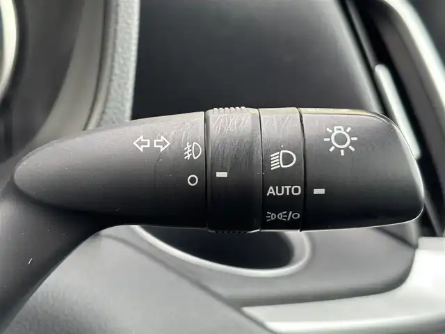 トヨタ ノア S－G 茨城県 2023(令5)年 2.6万km アティチュードブラックマイカ 純正メモリナビ(AM/FM/TV/Miracast/HDMI)/バックカメラ/クルーズコントロール/両側パワースライドドア/ビルトインETC2.0/LEDヘッドライト/フルセグTV/後席モニター/W(後席)エアコン/前後コーナーセンサー/レーンキープアシスト/オートライト/W+サイドエアバック/純正アルミホイール