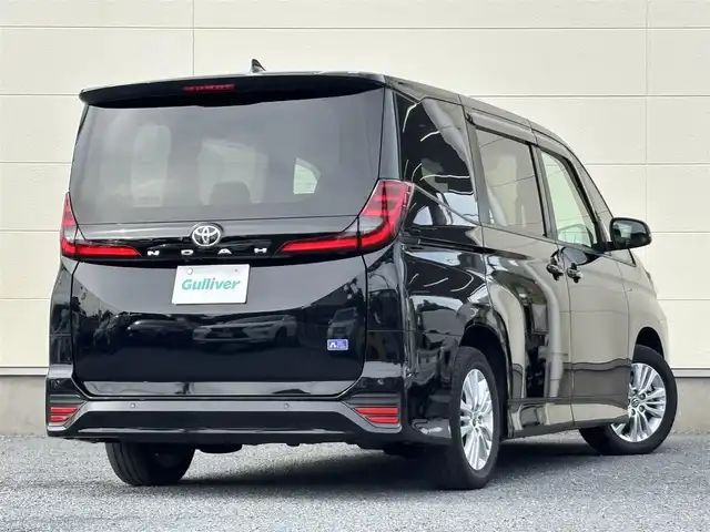 トヨタ ノア S－G 茨城県 2023(令5)年 2.6万km アティチュードブラックマイカ 純正メモリナビ(AM/FM/TV/Miracast/HDMI)/バックカメラ/クルーズコントロール/両側パワースライドドア/ビルトインETC2.0/LEDヘッドライト/フルセグTV/後席モニター/W(後席)エアコン/前後コーナーセンサー/レーンキープアシスト/オートライト/W+サイドエアバック/純正アルミホイール