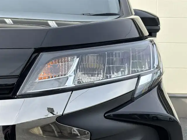 トヨタ ノア S－G 茨城県 2023(令5)年 2.6万km アティチュードブラックマイカ 純正メモリナビ(AM/FM/TV/Miracast/HDMI)/バックカメラ/クルーズコントロール/両側パワースライドドア/ビルトインETC2.0/LEDヘッドライト/フルセグTV/後席モニター/W(後席)エアコン/前後コーナーセンサー/レーンキープアシスト/オートライト/W+サイドエアバック/純正アルミホイール