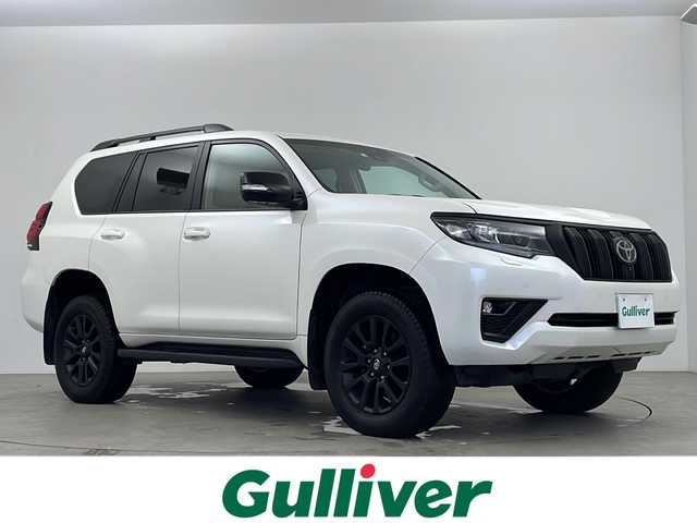 トヨタ ランドクルーザー プラド TX Lパッケージ マットブラED 鹿児島県 2022(令4)年 2.7万km ホワイトパールクリスタルシャイン メーカーOPナビ/トヨタセーフティセンス/全方位カメラ/バックカメラ/ブラインドスポットモニター/MTモード付AT/レーダークルーズコントロール/アイドリングストップ/サンルーフ/電動格納サードシート/レザーシート/前席パワーシート/前席シートヒーター/前席シートエアコン/純正18インチアルミホイール/前後コーナーセンサー/レーンキープアシスト/オートマチックハイビーム/ダウンアシストコントロール/純正LEDヘッドライト/シートベンチレーション/4WD