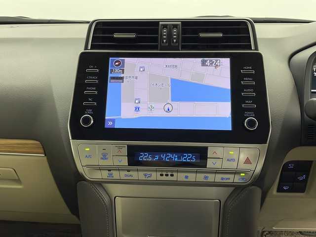 トヨタ ランドクルーザー プラド TX Lパッケージ マットブラED 鹿児島県 2022(令4)年 2.7万km ホワイトパールクリスタルシャイン メーカーOPナビ/トヨタセーフティセンス/全方位カメラ/バックカメラ/ブラインドスポットモニター/MTモード付AT/レーダークルーズコントロール/アイドリングストップ/サンルーフ/電動格納サードシート/レザーシート/前席パワーシート/前席シートヒーター/前席シートエアコン/純正18インチアルミホイール/前後コーナーセンサー/レーンキープアシスト/オートマチックハイビーム/ダウンアシストコントロール/純正LEDヘッドライト/シートベンチレーション/4WD