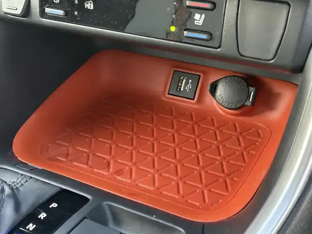 トヨタ ＲＡＶ４ アドベンチャー 大分県 2023(令5)年 5.4万km グレーメタリック ・ナビ(USB/BT/Miracast/CarPlay)/・バックカメラ/・フルセグテレビ/・ETC 2.0/・ドライブレコーダー/・プリクラッシュセーフティ/・ブラインドスポットモニター/・コーナーセンサー/・レーンキープアシスト/・ステアリングヒーター/・ブレーキホールド/・オートハイビーム/・パワーシート/・シートヒーター/・エアシート/・シートメモリー/・純正アルミホイール