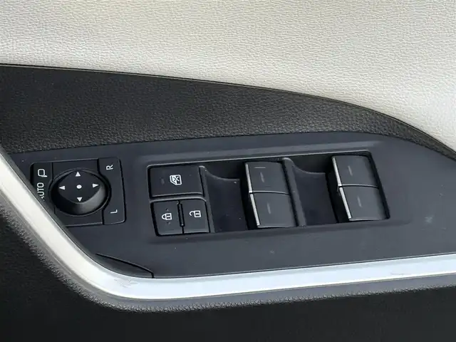 トヨタ ＲＡＶ４ アドベンチャー 大分県 2023(令5)年 5.4万km グレーメタリック ・ナビ(USB/BT/Miracast/CarPlay)/・バックカメラ/・フルセグテレビ/・ETC 2.0/・ドライブレコーダー/・プリクラッシュセーフティ/・ブラインドスポットモニター/・コーナーセンサー/・レーンキープアシスト/・ステアリングヒーター/・ブレーキホールド/・オートハイビーム/・パワーシート/・シートヒーター/・エアシート/・シートメモリー/・純正アルミホイール