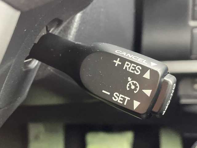 トヨタ エスクァイア Gi 沖縄県 2018(平30)年 3.6万km ブラック アルパイン12.8インチフリップダウンモニター/両側パワースライドドア/前後ドライブレコーダー/ＥＴＣ/ＵＳＢ/トヨタセーフティセンス/・衝突被害軽減ブレーキ (プリクラッシュセーフティ)																																																																									/・車線はみ出しアラート (レーンディパーチャーアラート)																									/・自動ハイビーム (オートマチックハイビーム)	/クルーズコントロール/ステアリングスイッチ																							/ＬＥＤヘッドライト/オートライト/シートヒーター/レザーシート/プッシュスタート/スマートキー/革巻きステアリング