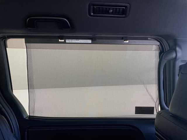 トヨタ エスクァイア Gi 沖縄県 2018(平30)年 3.6万km ブラック アルパイン12.8インチフリップダウンモニター/両側パワースライドドア/前後ドライブレコーダー/ＥＴＣ/ＵＳＢ/トヨタセーフティセンス/・衝突被害軽減ブレーキ (プリクラッシュセーフティ)																																																																									/・車線はみ出しアラート (レーンディパーチャーアラート)																									/・自動ハイビーム (オートマチックハイビーム)	/クルーズコントロール/ステアリングスイッチ																							/ＬＥＤヘッドライト/オートライト/シートヒーター/レザーシート/プッシュスタート/スマートキー/革巻きステアリング