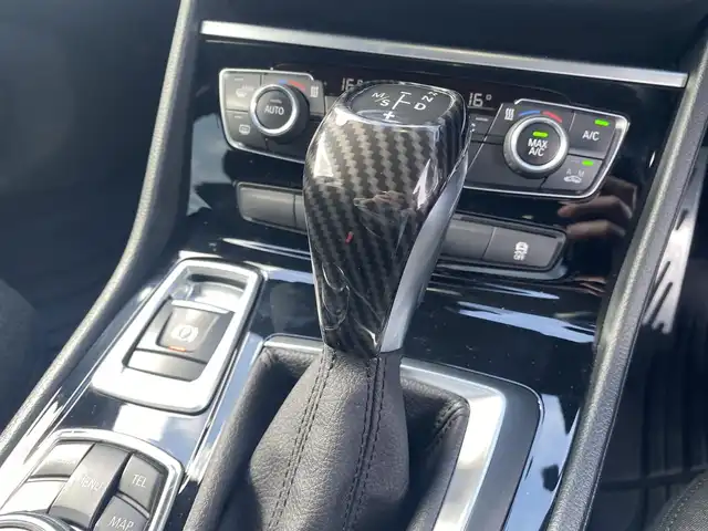 ＢＭＷ ２１８ｉ アクティブツアラー 福岡県 2015(平27)年 7.5万km 紺 ・純正ナビ／ＵＳＢ／Ｂｌｕｅｔｏｏｔｈ／ＣＤ／ＤＶＤ/・バックカメラ/・ＥＴＣ/・純正１６ＡＷ/・プッシュスタート/・アイドリングストップ/・スマートキー/・スペアキー/・レーンキープアシスト/・オートライト/・取扱説明書
