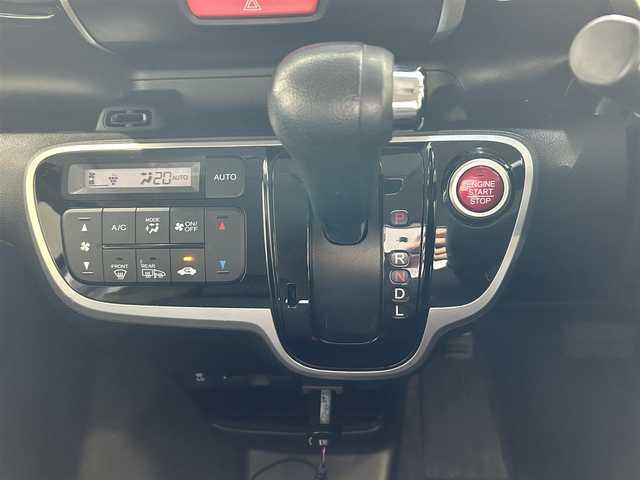 ホンダ Ｎ ＢＯＸ カスタム G SSパッケージ 沖縄県 2016(平28)年 4.8万km プレミアムベルベットパープル・パール (株)IDOMが運営する【じしゃロンOO店】の自社ローン専用車両になりますこちらは現金またはオートローンご利用時の価格です。自社ローンご希望の方は別途その旨お申付け下さい/・プッシュスタート　/・純正ナビ　/・ＴＶ　/・Bluetoo接続　/・ＥＴＣ　/・バックカメラ　/・ドライブレコーダー　/・純正アルミホイール　/・純正フロアマット　/・両側パワースライドドア　/・シートヒーター　/・横滑り防止装置