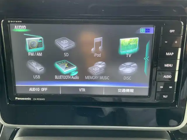 スズキ スペーシア カスタム HYBRID XS ターボ 滋賀県 2020(令2)年 4.7万km ピュアホワイトパール/ブラック2トーン ターボ車/スズキセーフティサポート/パナソニック7インチナビ/Bluetooth、CD、DVD、フルセグテレビ/バックカメラ/360°ドライブレコーダー/両側パワースライドドア/ETC/ハーフレザーシート/前席シートヒーター/純正15インチアルミホイール/スペアキー有り/取扱説明書/保証書