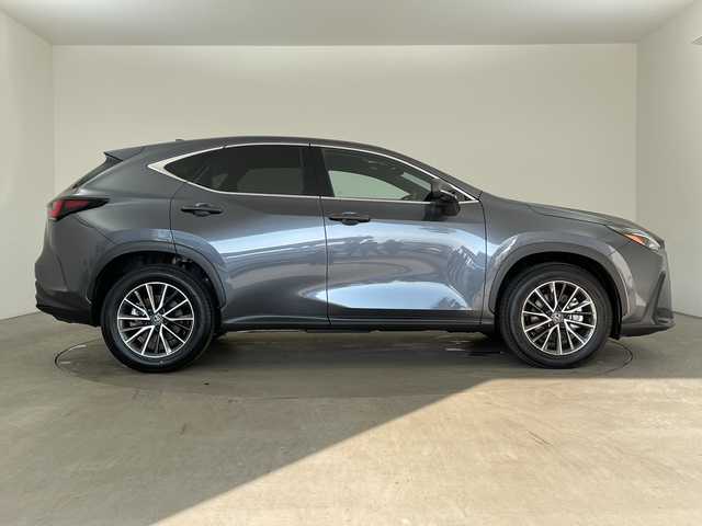 レクサス ＮＸ 350h 兵庫県 2024(令6)年 0.1万km ソニッククロム ・純正14インチディスプレイナビTV・BT・USB・MiraCast/・アラウンドビューモニター/・レーンディパーチャーアラート/・クリアランスソナー/・パーキングサポートブレーキ/・ブラインドスポットモニター/・安心降車アシスト/。リアクロストラフィックアラート/・リアカメラディテクション/・ロードサインアシスト/・プロアクティブドライビングアシスト/・ヘッドアップディスプレイ/・レーダークルーズコントロール/・レーントレーシングアシスト/・赤黒コンビレザーシート/・シートヒーター/・シートベンチレーション/・パワーシート/・パワーバックドア/・ステアリングヒーター/・前後ドライブレコーダー/・ビルトインETC2.0/・パドルシフト/・LEDオートライト/・フォグランプ/・オートマチックハイビーム/・ステアリングリモコン/・オートワイパー/・電子パーキングブレーキ/・ブレーキホールド/・純正18インチアルミホイール/・純正フロアマット/・W+サイドエアバック/・カーテンエアバック/・スマートキー/・プッシュスタート