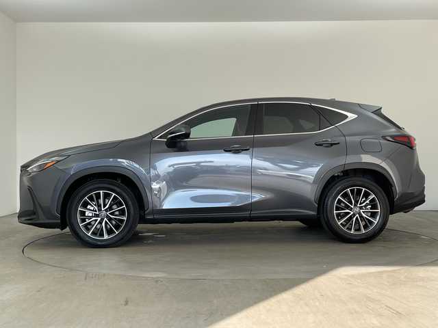 レクサス ＮＸ 350h 兵庫県 2024(令6)年 0.1万km ソニッククロム ・純正14インチディスプレイナビTV・BT・USB・MiraCast/・アラウンドビューモニター/・レーンディパーチャーアラート/・クリアランスソナー/・パーキングサポートブレーキ/・ブラインドスポットモニター/・安心降車アシスト/。リアクロストラフィックアラート/・リアカメラディテクション/・ロードサインアシスト/・プロアクティブドライビングアシスト/・ヘッドアップディスプレイ/・レーダークルーズコントロール/・レーントレーシングアシスト/・赤黒コンビレザーシート/・シートヒーター/・シートベンチレーション/・パワーシート/・パワーバックドア/・ステアリングヒーター/・前後ドライブレコーダー/・ビルトインETC2.0/・パドルシフト/・LEDオートライト/・フォグランプ/・オートマチックハイビーム/・ステアリングリモコン/・オートワイパー/・電子パーキングブレーキ/・ブレーキホールド/・純正18インチアルミホイール/・純正フロアマット/・W+サイドエアバック/・カーテンエアバック/・スマートキー/・プッシュスタート