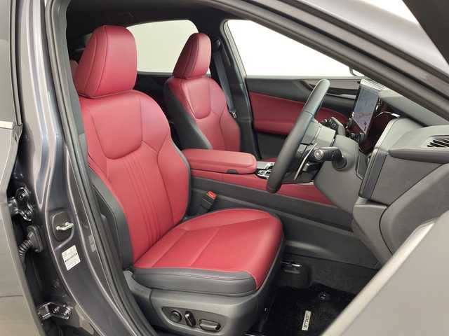 レクサス ＮＸ 350h 兵庫県 2024(令6)年 0.1万km ソニッククロム ・純正14インチディスプレイナビTV・BT・USB・MiraCast/・アラウンドビューモニター/・レーンディパーチャーアラート/・クリアランスソナー/・パーキングサポートブレーキ/・ブラインドスポットモニター/・安心降車アシスト/。リアクロストラフィックアラート/・リアカメラディテクション/・ロードサインアシスト/・プロアクティブドライビングアシスト/・ヘッドアップディスプレイ/・レーダークルーズコントロール/・レーントレーシングアシスト/・赤黒コンビレザーシート/・シートヒーター/・シートベンチレーション/・パワーシート/・パワーバックドア/・ステアリングヒーター/・前後ドライブレコーダー/・ビルトインETC2.0/・パドルシフト/・LEDオートライト/・フォグランプ/・オートマチックハイビーム/・ステアリングリモコン/・オートワイパー/・電子パーキングブレーキ/・ブレーキホールド/・純正18インチアルミホイール/・純正フロアマット/・W+サイドエアバック/・カーテンエアバック/・スマートキー/・プッシュスタート