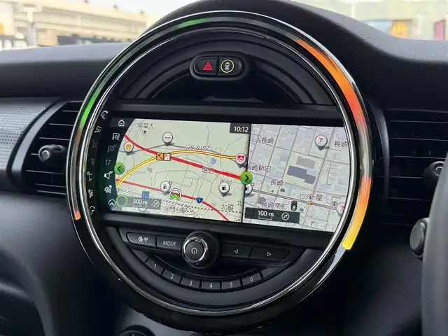 ＭＩＮＩ ミニ クーパー D 静岡県 2021(令3)年 2万km ミッドナイト・ブラック・メタリック ペッパーパッケージ/・ストレージコンパートメントパッケージ/・MINIエキサイトメントパッケージ/・レインセンサー/・ライトパッケージ/・コンフォートアクセスシステム/MINIコネクト/(Bluetooth/USB)/インテリジェントセーフティ/バックカメラ/PDC/ETC/フロアマット/純正15インチアルミホイール/フロントフォグランプ/保証書/取扱説明書/スペアキー