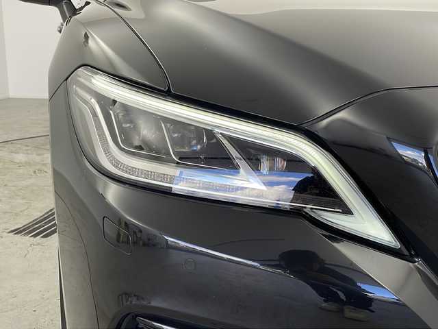 トヨタ クラウン ハイブリッド G－エグゼクティブ Four 愛知県 2019(平31)年 3.5万km プレシャスブラックパール /禁煙//4WD//メーカーナビ//AM/FM/CD/DVD/BD/BT/フルセグ//バックカメラ//ETC//Toyota Safety Sense//プリクラッシュセーフティ//レーントーシングアシスト//レーダークルーズコントロール//ロードサインアシスト//オートハイビーム//ブラインドスポットモニター//パーキングサポートブレーキ//リヤクロストラフィックアラート//先行車発進告知//インテリジェントクリアランスソナー//デジタルインナーミラー//AC100V//カラーヘッドアップディスプレイ//純正18インチAW//本革シート//前席パワーシート//前席シートヒーター、エアシート//三眼LEDヘッドライト//オートライト//フォグランプ//電動格納ウィンカーミラー//センターデフロック//電動パーキングブレーキ//ブレーキホールド//ドライブモード//SPORT/NORMAL/ECO//プッシュスタート//スマートキー//スペアキー//横滑り防止装置//nanoe//リヤサンシェード//純正フロアマット//純正ドアバイザー