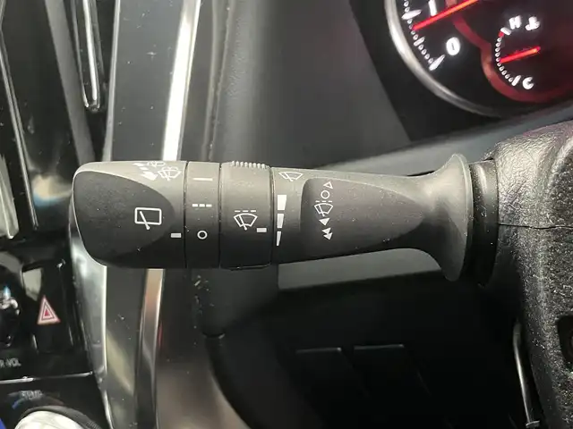 トヨタ ヴェルファイア Z ゴールデンアイズ 鹿児島県 2020(令2)年 6.1万km ブラック 純正ナビ機能付きディスプレイオーディオ/(Bluetooth.AppleCarPlay.AndroidAuto.CD.DVD)/バックカメラ/トヨタセーフティセンス/　・クルーズコントロール(追従走行あり)/　・レーンキープアシスト/　・プリクラッシュセーフティ/　・先行車発進お知らせ機能/フリップダウンモニター/両側パワースライドドア/パワーバックドア/オットマン/前後コーナーセンサー/ETC/純正フロアマット/純正アルミホイール/LEDヘッドライト/電動格納ミラー/ステアリングリモコン