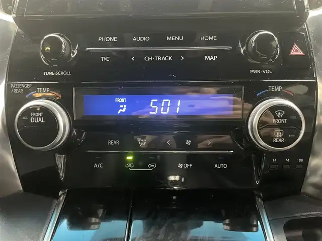 トヨタ ヴェルファイア Z ゴールデンアイズ 鹿児島県 2020(令2)年 6.1万km ブラック 純正ナビ機能付きディスプレイオーディオ/(Bluetooth.AppleCarPlay.AndroidAuto.CD.DVD)/バックカメラ/トヨタセーフティセンス/　・クルーズコントロール(追従走行あり)/　・レーンキープアシスト/　・プリクラッシュセーフティ/　・先行車発進お知らせ機能/フリップダウンモニター/両側パワースライドドア/パワーバックドア/オットマン/前後コーナーセンサー/ETC/純正フロアマット/純正アルミホイール/LEDヘッドライト/電動格納ミラー/ステアリングリモコン