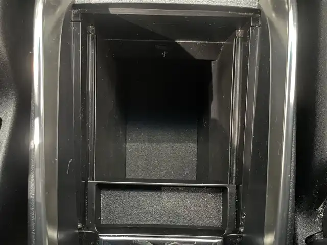 トヨタ ヴェルファイア Z ゴールデンアイズ 鹿児島県 2020(令2)年 6.1万km ブラック 純正ナビ機能付きディスプレイオーディオ/(Bluetooth.AppleCarPlay.AndroidAuto.CD.DVD)/バックカメラ/トヨタセーフティセンス/　・クルーズコントロール(追従走行あり)/　・レーンキープアシスト/　・プリクラッシュセーフティ/　・先行車発進お知らせ機能/フリップダウンモニター/両側パワースライドドア/パワーバックドア/オットマン/前後コーナーセンサー/ETC/純正フロアマット/純正アルミホイール/LEDヘッドライト/電動格納ミラー/ステアリングリモコン