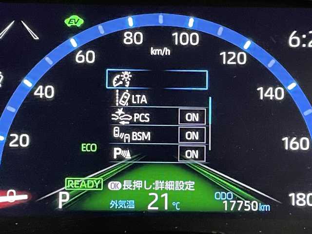 トヨタ ヤリスクロス ハイブリッド Z 沖縄県 2021(令3)年 1.8万km ブラックマイカ/ホワイトパールクリスタルシャイン 2トーン 純正ＤＡナビ（フルセグＴＶ）　/全方位カメラ　/前後ドラレコ　/ビルトインＥＴＣ　/ＡＣＣ　/コーナーセンサー　/ＰＣＳ　/ＬＴＡ　/ＢＳＭ　/ＰＫＳＢ　/ＲＣＴＡ　/ハーフレザー　/シートヒーター　/パワーシート　/ＬＥＤ