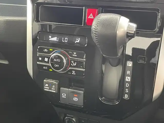 ダイハツ トール カスタムG 大分県 2021(令3)年 7.1万km ブラックマイカメタリック ワンオーナー/スマートアシスト/・衝突回避支援ブレーキ機能（対車両・対歩行者［昼夜］）/・衝突警報機能（対車両・対歩行者［昼夜］）/・ブレーキ制御付誤発進抑制機能(前方・後方)/・車線逸脱警報機能/・路側逸脱警報機能/・ふらつき警報/・先行車発進お知らせ機能/・ADB（アダプティブドライビングビーム）/・サイドビューランプ/・標識認識機能（進入禁止/最高速度/一時停止)/全車速追従機能付ACC/（アダプティブクルーズコントロール）/＋電動パーキングブレーキ（オートホールド機能付）/パノラミックビュー モニター/純正9型ナビ　型式：ALNMZ-YX9ZD/【フルセグTV、DVD再生可、BT対応、USB】/ステアリングスイッチ/ナビ連動ドライブレコーダー（前方）/ETC/両側電動スライドドア/ハーフレザーシート/・前席シートヒーター/アイドリングストップ/横滑り防止装置/電動格納ミラー/純正フロアマット/オートライト/LEDヘッドライト/LEDフォグ/純正14インチアルミホイール/保証書、取説、スペアキー有り