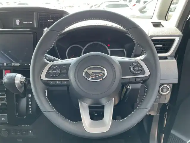 ダイハツ トール カスタムG 大分県 2021(令3)年 7.1万km ブラックマイカメタリック ワンオーナー/スマートアシスト/・衝突回避支援ブレーキ機能（対車両・対歩行者［昼夜］）/・衝突警報機能（対車両・対歩行者［昼夜］）/・ブレーキ制御付誤発進抑制機能(前方・後方)/・車線逸脱警報機能/・路側逸脱警報機能/・ふらつき警報/・先行車発進お知らせ機能/・ADB（アダプティブドライビングビーム）/・サイドビューランプ/・標識認識機能（進入禁止/最高速度/一時停止)/全車速追従機能付ACC/（アダプティブクルーズコントロール）/＋電動パーキングブレーキ（オートホールド機能付）/パノラミックビュー モニター/純正9型ナビ　型式：ALNMZ-YX9ZD/【フルセグTV、DVD再生可、BT対応、USB】/ステアリングスイッチ/ナビ連動ドライブレコーダー（前方）/ETC/両側電動スライドドア/ハーフレザーシート/・前席シートヒーター/アイドリングストップ/横滑り防止装置/電動格納ミラー/純正フロアマット/オートライト/LEDヘッドライト/LEDフォグ/純正14インチアルミホイール/保証書、取説、スペアキー有り