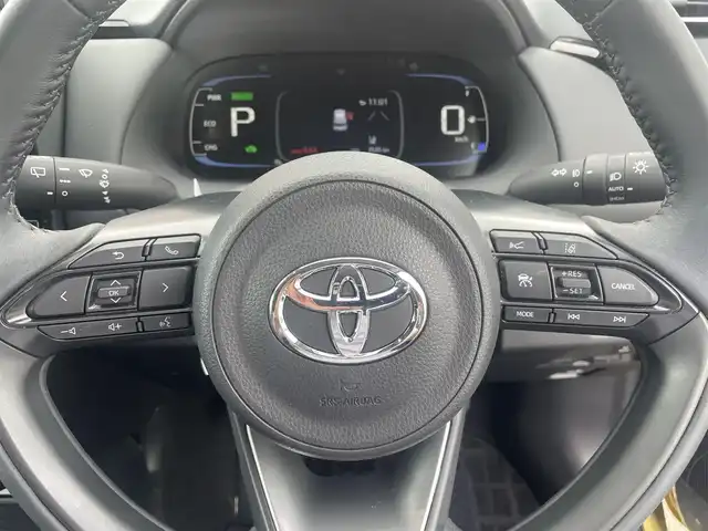 トヨタ アクア G 群馬県 2024(令6)年 0.4万km ブラスゴールドメタリック ワンオーナー/純正メモリナビ（BT.CD)/アラウンドビューモニター/プリクラッシュ/レーンキープアシスト/レーダークルーズコントロール/BSM/革巻きステア/ドアバイザー/オートマチックハイビーム/ヘッドライトレベライザー/スマートキー×２/LEDライト/ウィンカーミラー/CD、DVDプレーヤー/保証書、取説