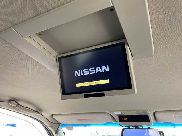 日産 エルグランド ハイウェイスター アーバンセレJ 岐阜県 2006(平18)年 5.2万km パール 社外SDナビ/CD/DVD/USB/Bluetooth/フルセグTV/バックカメラ/デジタルインナーミラー/両側パワースライドドア/ハーフレザーシート/オートHIDヘッドライト/フォグランプ/ウーファー付き/レーダー探知機/純正フロアマット/純正１７インチアルミホイール/サイドバイザー/MTモード付