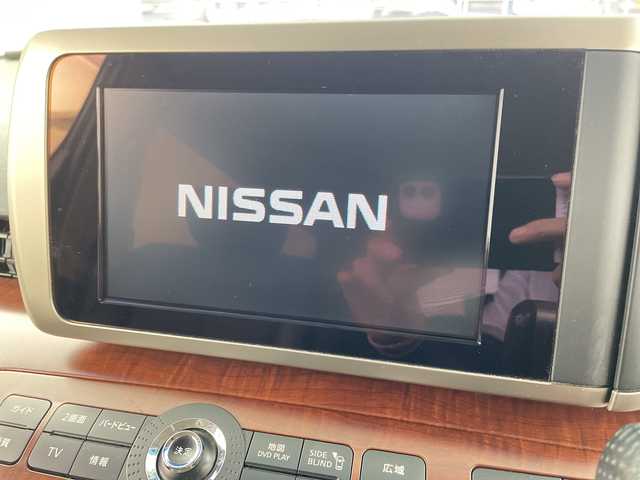 日産 エルグランド ハイウェイスター アーバンセレJ 岐阜県 2006(平18)年 5.2万km パール 社外SDナビ/CD/DVD/USB/Bluetooth/フルセグTV/バックカメラ/デジタルインナーミラー/両側パワースライドドア/ハーフレザーシート/オートHIDヘッドライト/フォグランプ/ウーファー付き/レーダー探知機/純正フロアマット/純正１７インチアルミホイール/サイドバイザー/MTモード付