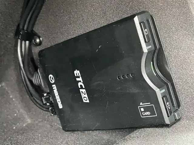 マツダ マツダ６セダン XD Lパッケージ 群馬県 2019(令1)年 4万km スノーフレイクホワイトパールマイカ サンルーフ/純正8インチナビ/フルセグTV・Bluetooth・CD・DVD/BOSEサウンドシステム/全周囲モニター/ETC2.0/スマートシティブレーキサポート/レーダークルーズコントロール/前後コーナーセンサー/ブラインドスポットモニター/交通標識認識システム/レーンキープアシスト/パーキングセンサー/電動パーキングブレーキ/シートヒーター完備/エアシートD/N席/パワーシートD/N席/ステアリングヒーター/ツインターボエンジン/純正19インチAW/オートLEDヘッドライト/革巻きステアリング/パドルシフト