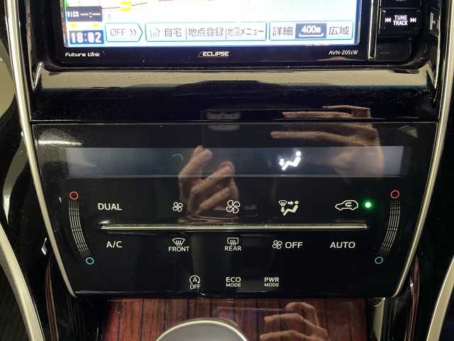 トヨタ ハリアー プレミアム 長崎県 2017(平29)年 2.6万km スパークリングブラックパールクリスタルシャイン 社外メモリナビ/ ECLIPSE/ AVN-Z05iW/フルセグテレビ/バックカメラ/Bluetooth接続/ミュージックサーバー/レーンディバーチャーアラート/ナノイー/電格ミラー/オートリトラミラー/LEDフォグ/ステアリングリモコン/ドアバイザー