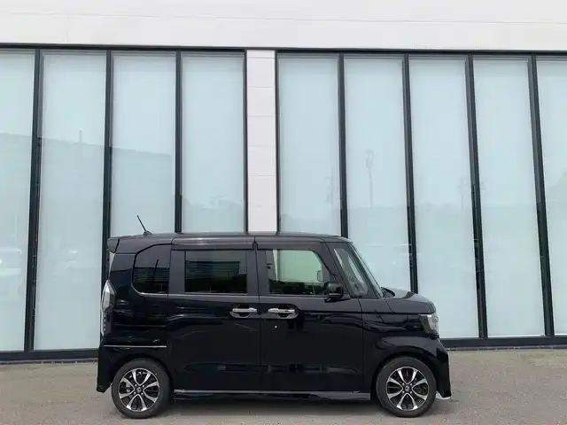 ホンダ Ｎ ＢＯＸ カスタム G EX ホンダセンシング 大阪府 2018(平30)年 5.7万km クリスタルブラックパール 社外ナビ/   TV/CD/DVD/Bluetooth/USB/衝突軽減/バックモニター/片側パワースライドドア/レーダークルーズコントロール/ステアリングスイッチ/横滑り防止装置/コーナーセンサー/純正14インチアルミホイール/純正フロアマット/プッシュスタート/スマートキー/ＥＴＣ/ＬＥＤライト