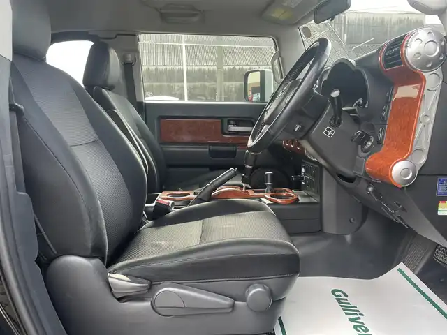 トヨタ ＦＪクルーザー カラーパッケージ 山形県 2010(平22)年 11.1万km ブラック/ホワイト 4WD/純正HDDナビ/　　【CD/DVD/BT/フルセグ/AUX】/バックカメラ/クルーズコントロール/HIDヘッドライト/20インチアルミ/ルーフレール/パークセンサー/ステアリングスイッチ/ETC