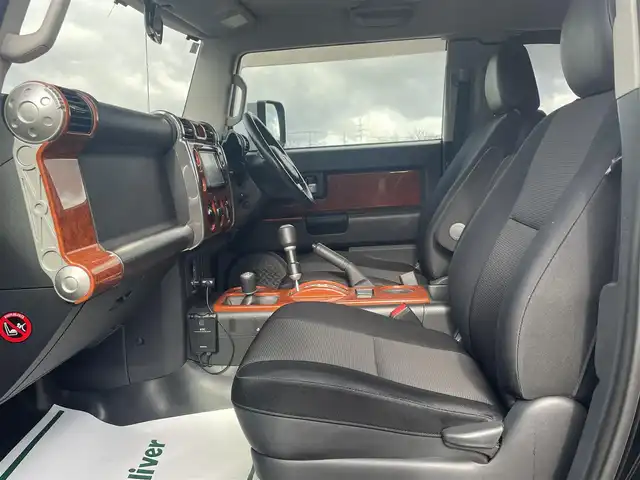 トヨタ ＦＪクルーザー カラーパッケージ 山形県 2010(平22)年 11.1万km ブラック/ホワイト 4WD/純正HDDナビ/　　【CD/DVD/BT/フルセグ/AUX】/バックカメラ/クルーズコントロール/HIDヘッドライト/20インチアルミ/ルーフレール/パークセンサー/ステアリングスイッチ/ETC