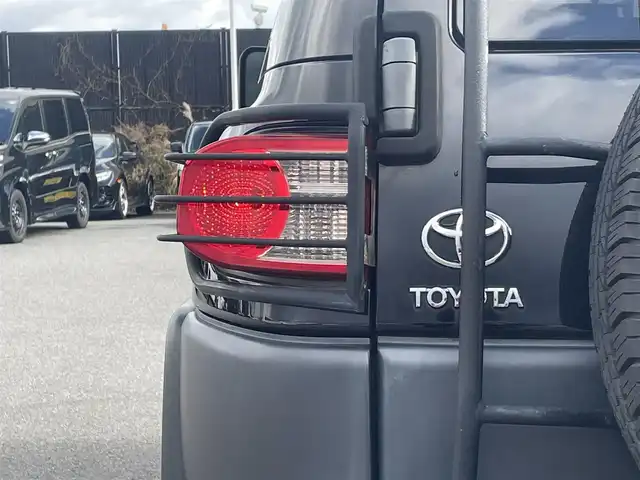 トヨタ ＦＪクルーザー カラーパッケージ 山形県 2010(平22)年 11.1万km ブラック/ホワイト 4WD/純正HDDナビ/　　【CD/DVD/BT/フルセグ/AUX】/バックカメラ/クルーズコントロール/HIDヘッドライト/20インチアルミ/ルーフレール/パークセンサー/ステアリングスイッチ/ETC