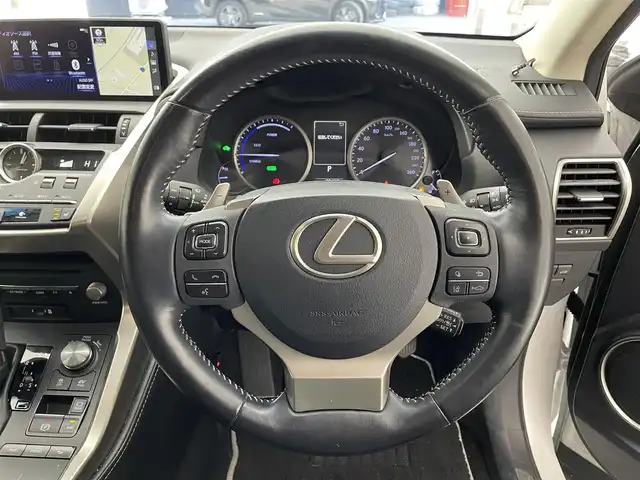 レクサス ＮＸ 300h Iパッケージ 滋賀県 2018(平30)年 8.3万km ソニッククォーツ 純正10.3型ナビ/（CD/DVD/Blu-ray/BT/フルセグTV/SD/USB/AUX）/プリクラッシュセーフティ/レーダークルーズコントロール/レーンディパーチャーアラート/オートマチックハイビーム/モデリスタエアロ（F/S/R）/バックカメラ/ビルトインETC/ドライブレコーダー/レザーシート/前席シートヒーター/ステアリングヒーター/パワーバックドア/パドルシフト/LEDヘッドライト/社外フロアマット/純正18インチAW