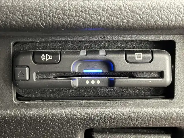 スズキ ハスラー HYBRID G 愛知県 2020(令2)年 2.4万km バーミリオンオレンジ/ガンメタリック2トーン 社外ナビ　シートヒーター　禁煙車　フルセグＴＶ　Ｂｌｕｅｔｏｏｔｈ　ＤＶＤ　デュアルカメラブレーキ　衝突軽減装置　車線逸脱　パーキングセンサー　ＥＴＣ　プッシュスタート　純正フロアマット　ドアバイザー