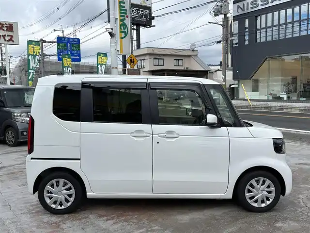 ホンダ Ｎ ＢＯＸ 京都府 2024(令6)年 0.3万km プラチナホワイトパール ワンオーナー/禁煙車/2774キロ/Honda CONNECT for Gathers＋ナビ装着用スペシャルパッケージ/コンフォートパッケージ/バックカメラ/DVD再生/フルセグTV/Bluetooth/USB/Cタイプ/ドライブレコーダー前後/レーダークルーズ/LEDヘットライト/スマートキー２個/保証書/説明書