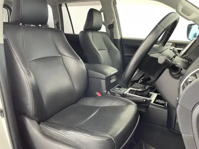 トヨタ ランドクルーザー プラド TX Lパッケージ 富山県 2019(平31)年 4.3万km パール 4WD/モデリスタエアロ/社外ディスプレイオーディオ（CD/DVD/BT）/バックカメラ/黒革シート/レーダークルーズコントロール/衝突被害軽減ブレーキ/クリアランスソナー/レーンキープアシスト/前席パワーシート/前席シートヒーター/エアシート/LEDヘッドライト/オートライト/ラゲッジマット/プッシュスタート/純正フロアマット
