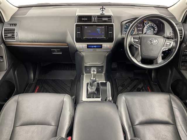 トヨタ ランドクルーザー プラド TX Lパッケージ 大阪府 2019(平31)年 4.4万km ホワイトパールクリスタルシャイン トヨタセーフティーセンス/　・プリクラッシュセーフティー/　・車線逸脱警報/　・レーダークルーズコントロール/　・オートマチックハイビーム/社外ディスプレイオーディオ/　CD/DVD/BT/バックカメラ/モデリスタエアロ/　フロント/リア/LEDヘッドライト/レザーシート/パワーシート/シートヒーター/エアシート/純正19インチアルミホイール/スマートキー/プッシュスタート/フォグランプ